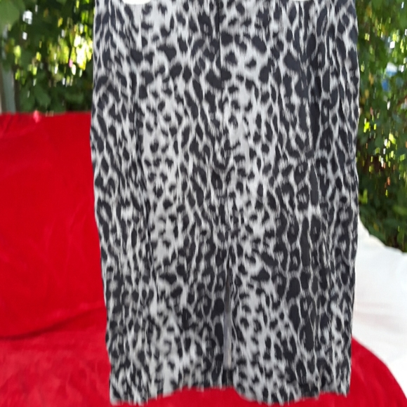 Express Design Studio Skirt - Picture 2 of 5